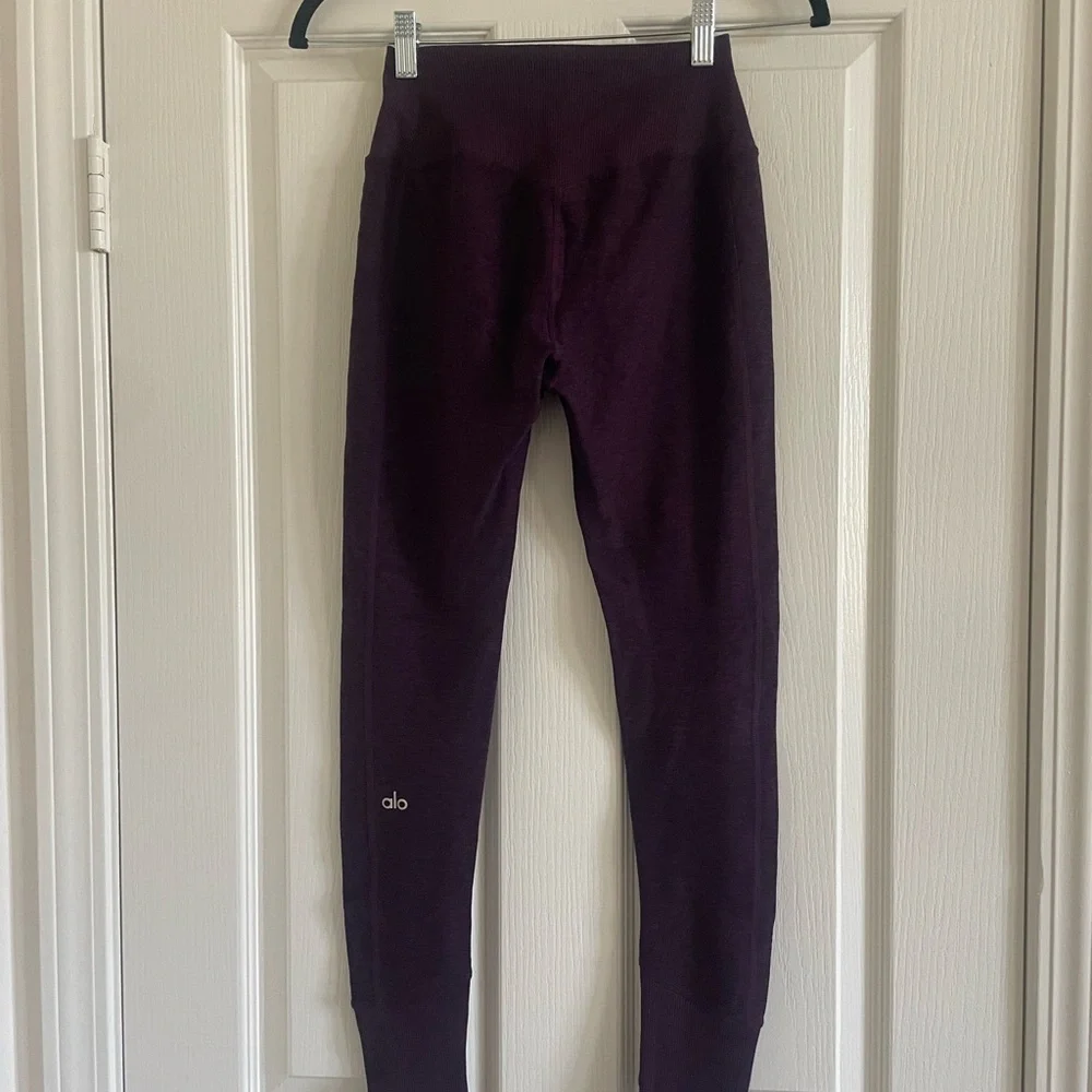 Alo high waist soft lounge leggings - Picture 2 of 3